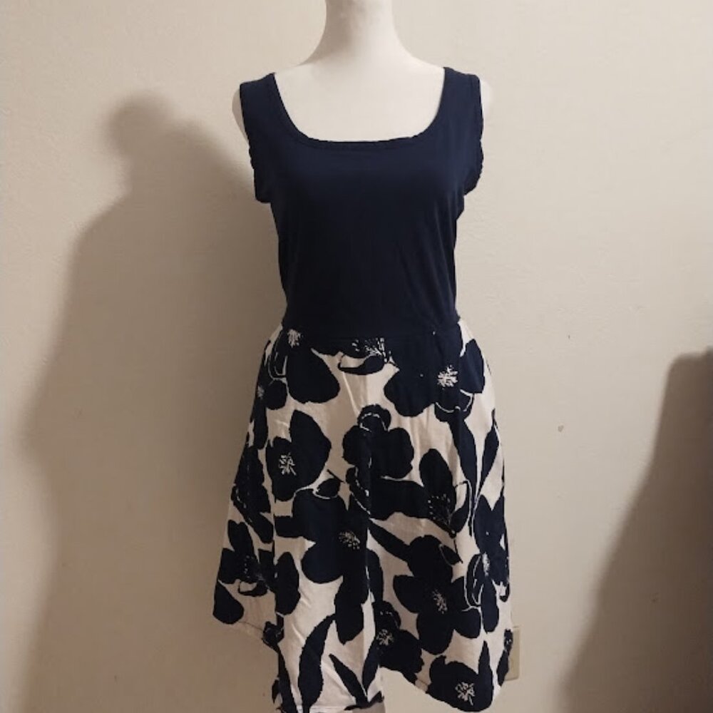 Vetior Womens Dress Size Large White Navy Mid Length Flower Pockets Cotton GUC